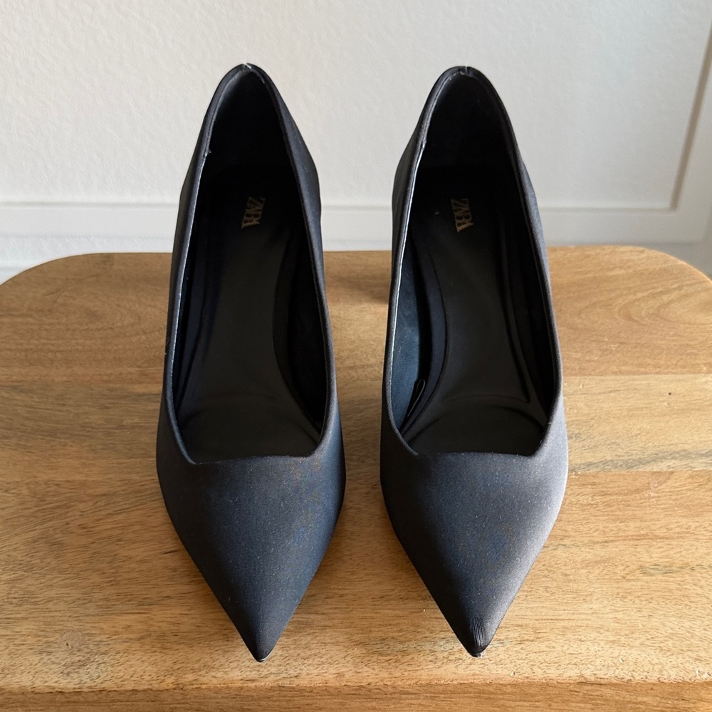 Zara Classic Black Pointed Heels